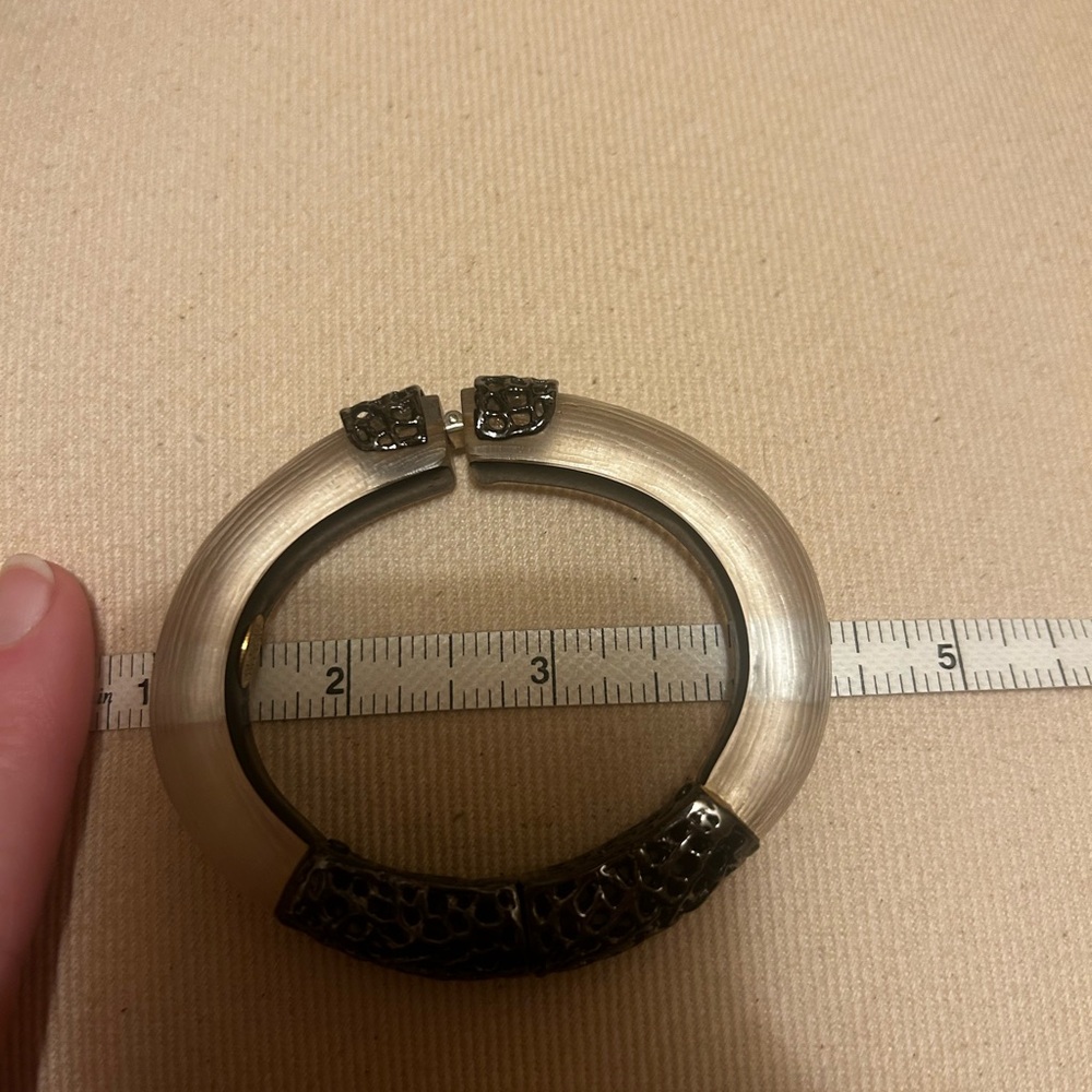 Alexis Bittar Lucite bracelet - Picture 8 of 10